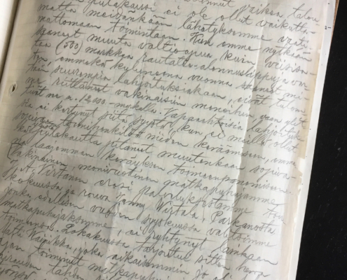 Käsinkirjoitetusta vuosikertomus Mustalaislähetyksen r.y:n toiminnasta vuodelta 1929